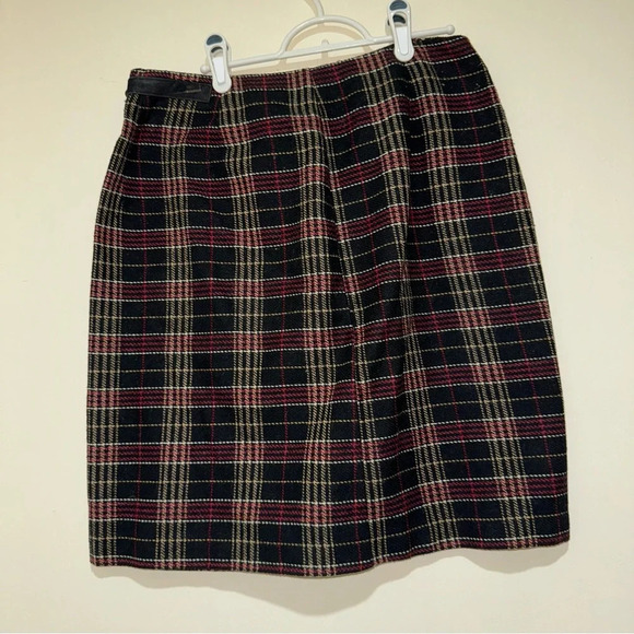 Women’s Vintage Wool Plaid Wrap Mini Length Preppy Formal Hoilday Skirt Size: 9 - Picture 9 of 15